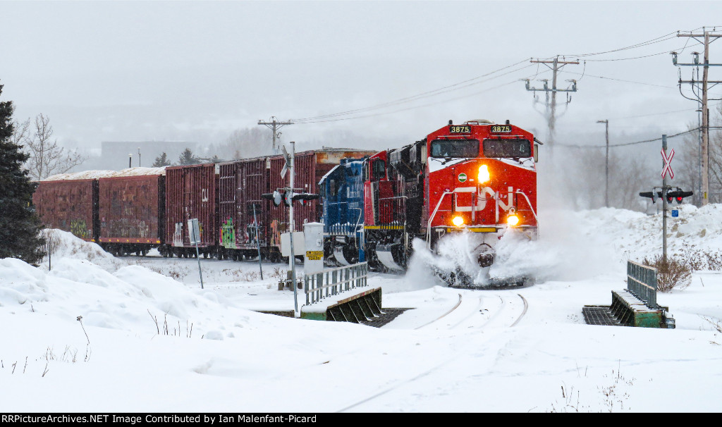 CN 3875 leads 403